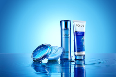 化妝品精修與平面設計 林XIAO多的視覺藝術(shù)探索